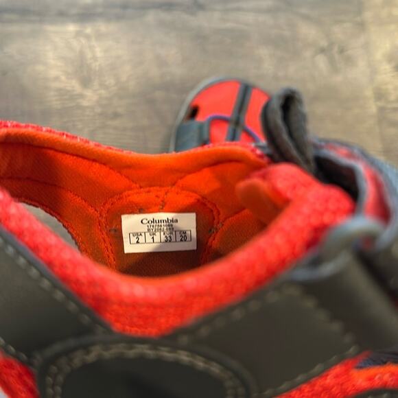 Columbia Boy’s size 2 Techsun Wave Red/Charcoal Gray Water Sandal - Picture 6 of 11